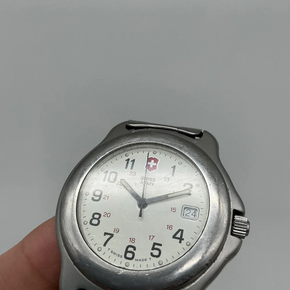 Victorinox Swiss Army Officers Mens Watch 40mm White Dial Date New Battery 7